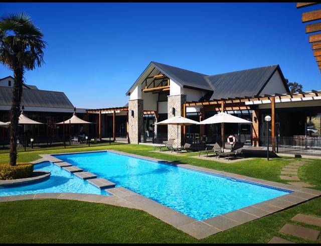 1 BEDROOM APARTMENT FOR SALE IN OLIVEDALE